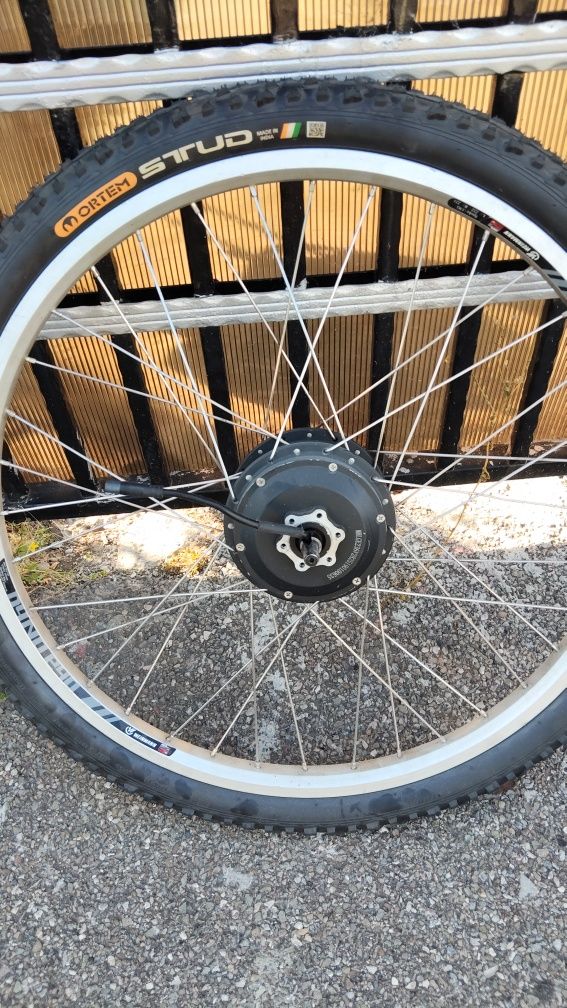 Vind roata cu motor bicicleta electrica pe 36v noua preț 400 lei