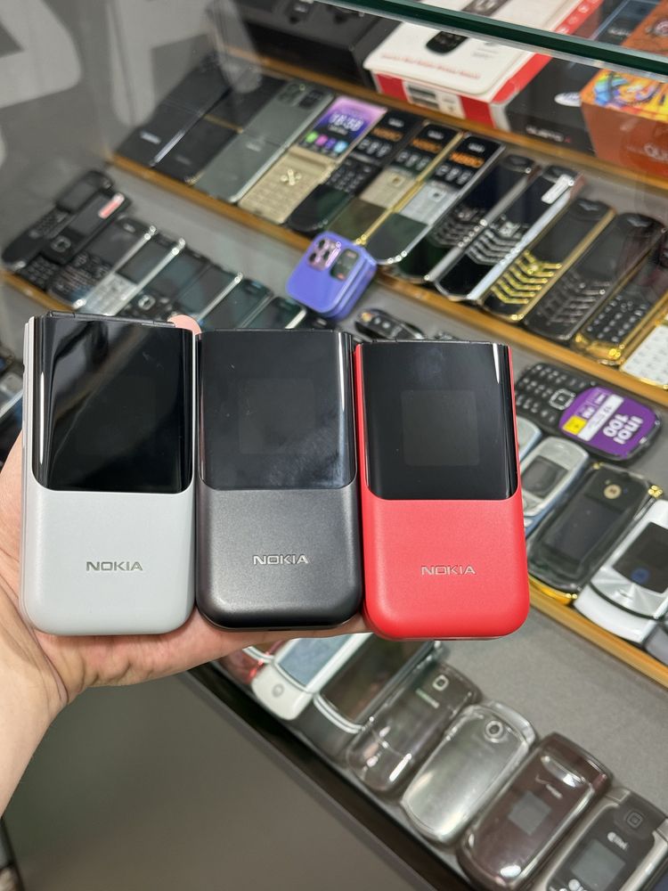 Nokia 2720 Flipp Legenda   Кнопка новый пачка