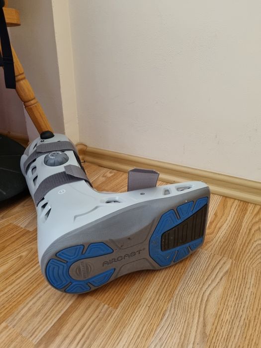 Cizma de imobilizare DonJoy Aircast Standard, marime L (43-47)