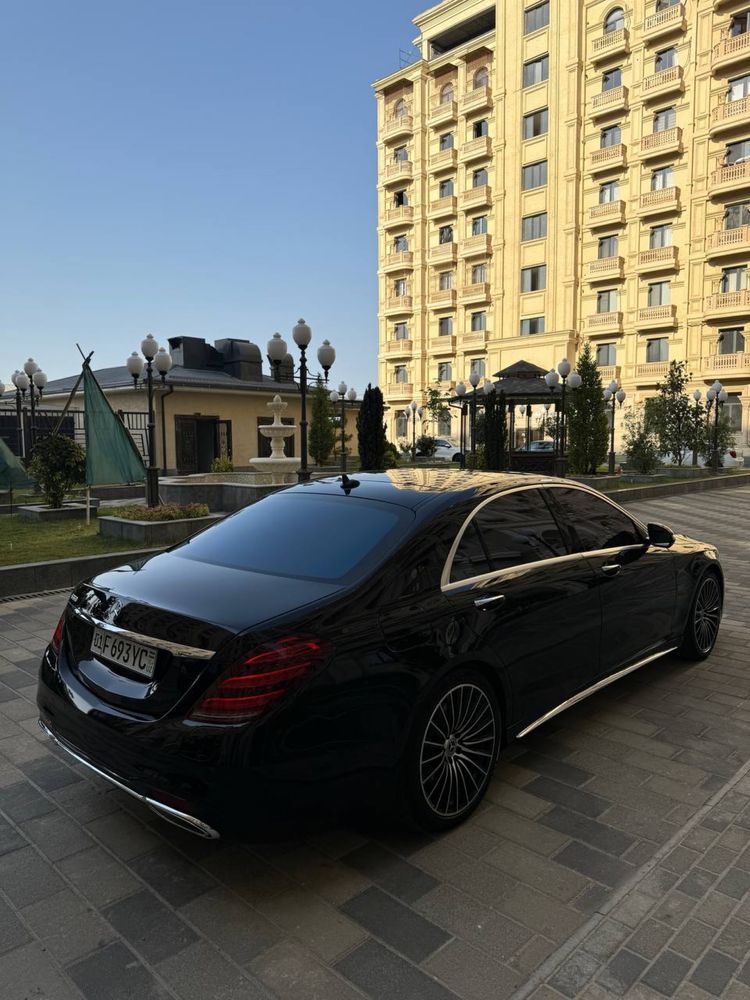 Mersades Benz W222 S550 Plunyg Hbrid