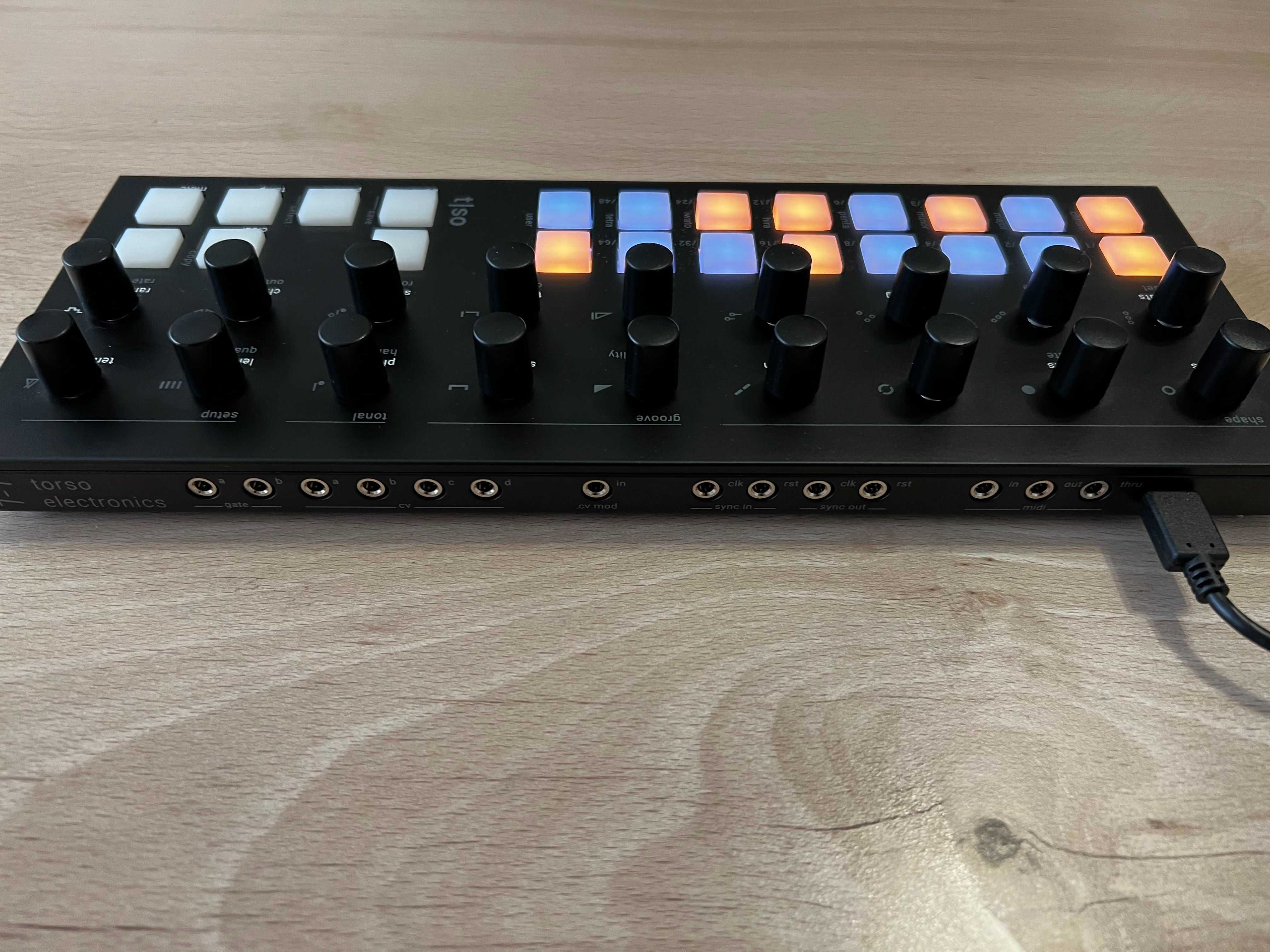 Torso Electronics T1 - sequencer algoritmic