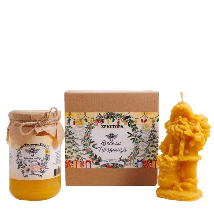 Коледни подаръчни кутии и свещи