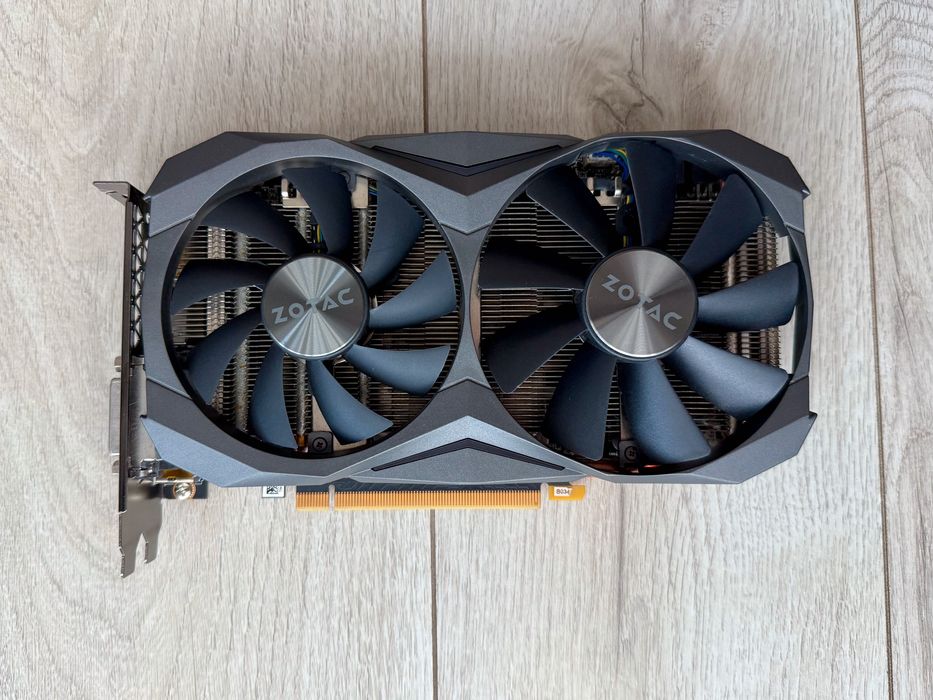 ZOTAC GeForce® GTX 1080 Ti Mini - placa video - 11GB GDDR5X - 352-bit