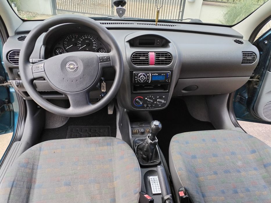 Opel Corsa C 2001 Benzina