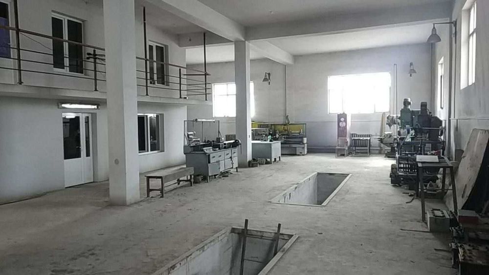 Продаётся 2,42 га производственная база.