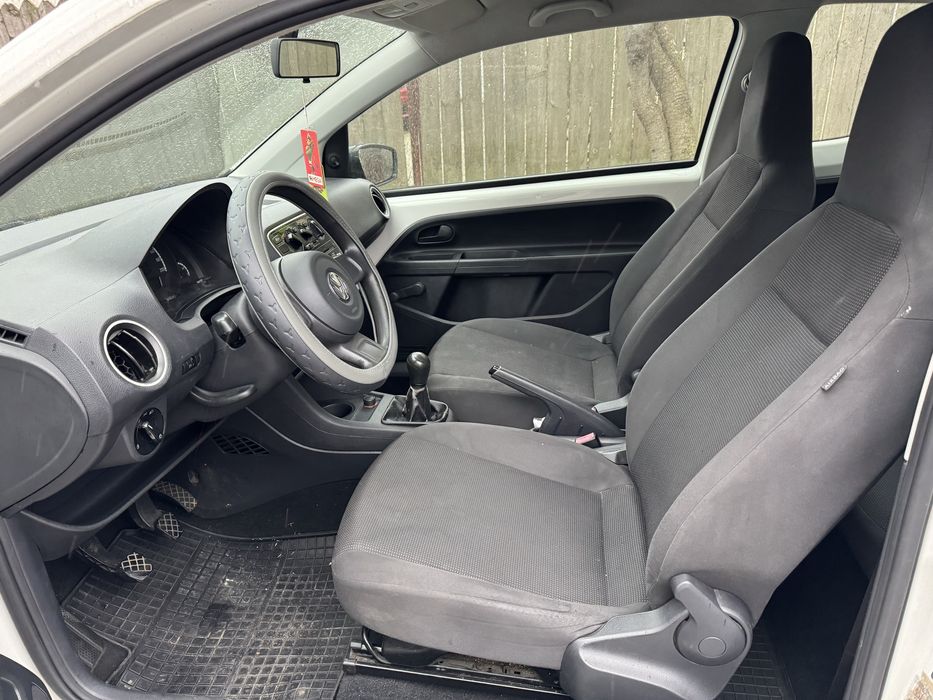 Vw up! an fab 2013 motor 1.0 MPI benzina tva deductibil!!