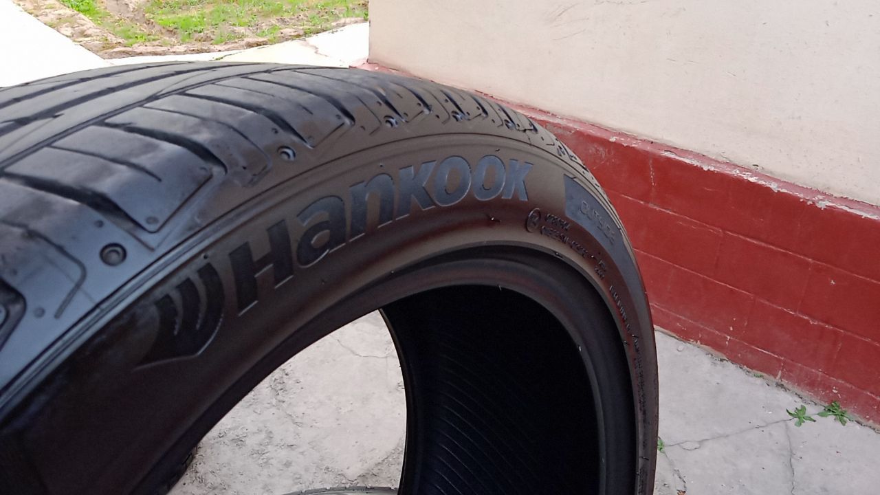 245 45 R19 Hankook