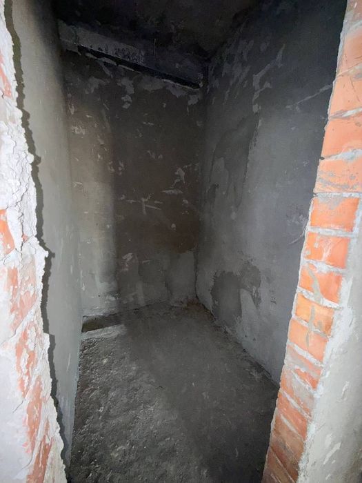 Milano Продается 3 комнатная коробка 8-роддом Яккасарай