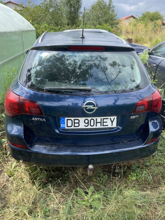 Vand carlig remorcare opel astra j breack