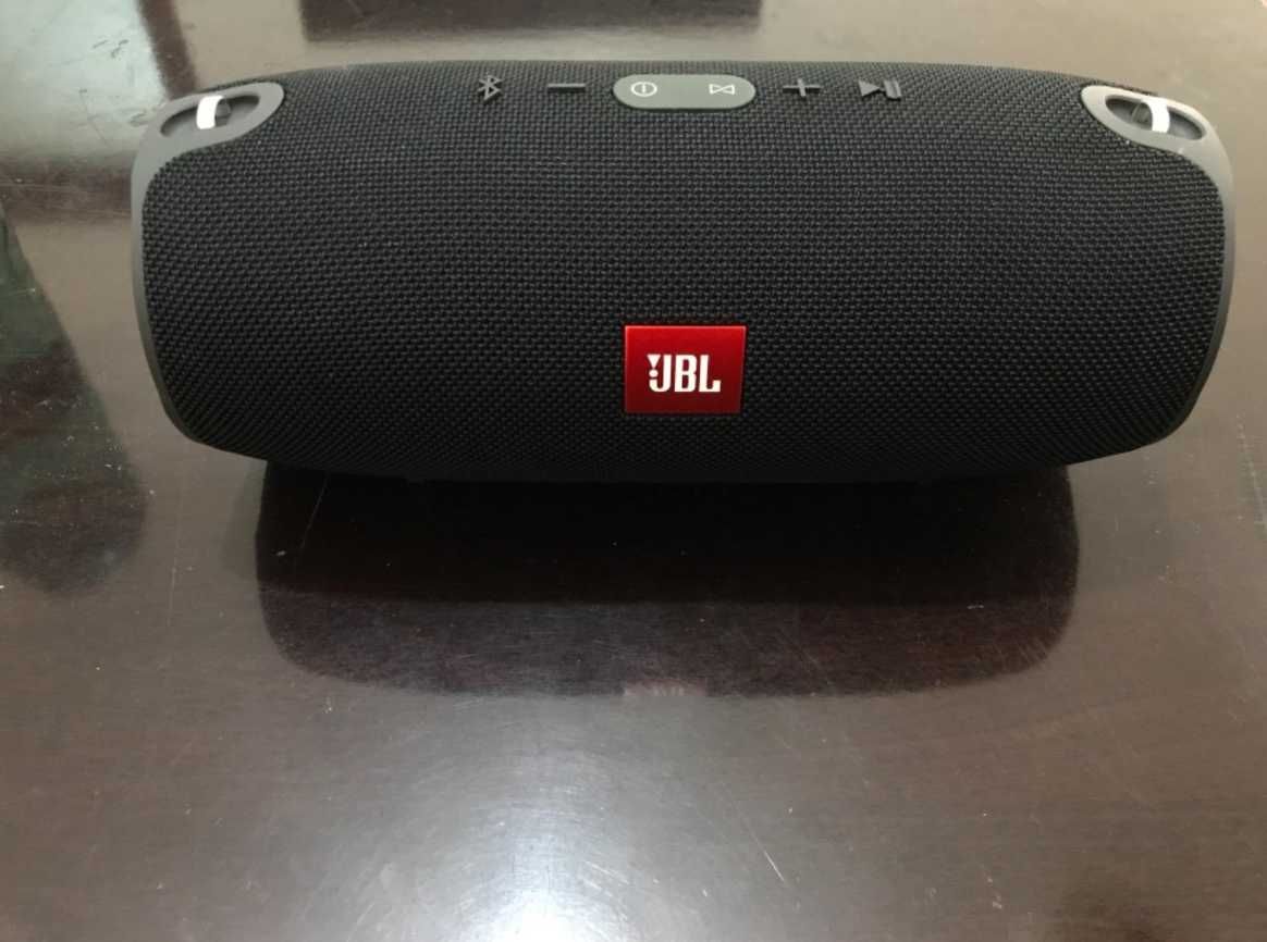 Портативная колонка с Bluetooth JBL Xtreme звукова честота 20000 Hz