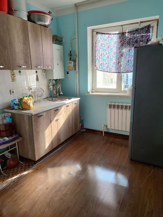 6chj etak 2 xonali dom sotiladi