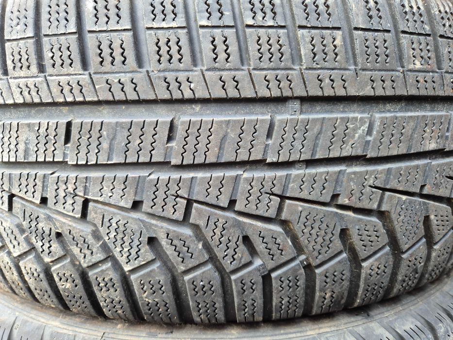4 Anvelope de IARNA - 215/55/17 - HANKOOK - Stare buna DOT 2020 !