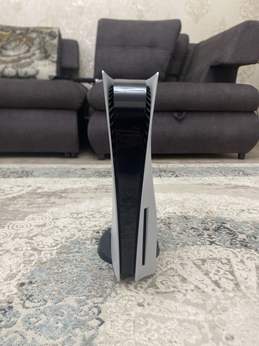 Продаю PS5 обычная с дисководом