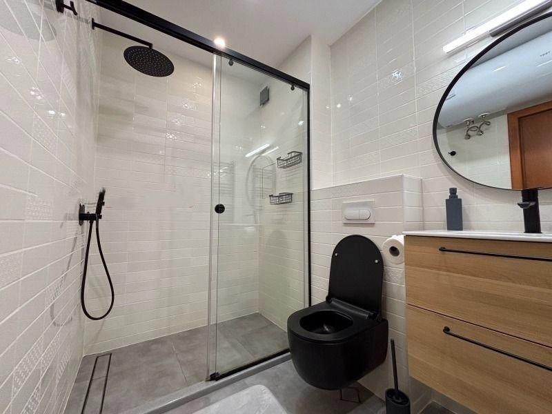 Дава се под наем Двустаен апартамент в София, Кръстова вада - 71 кв.м за 818 € - Снимка #6