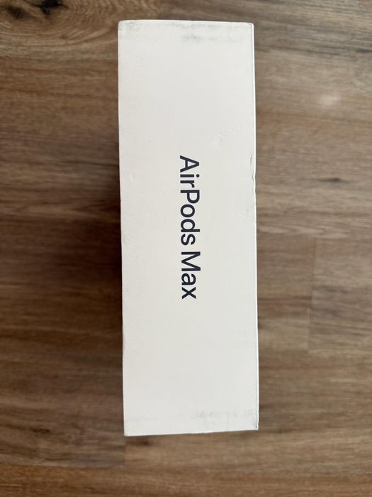 Airpods Max with smart case