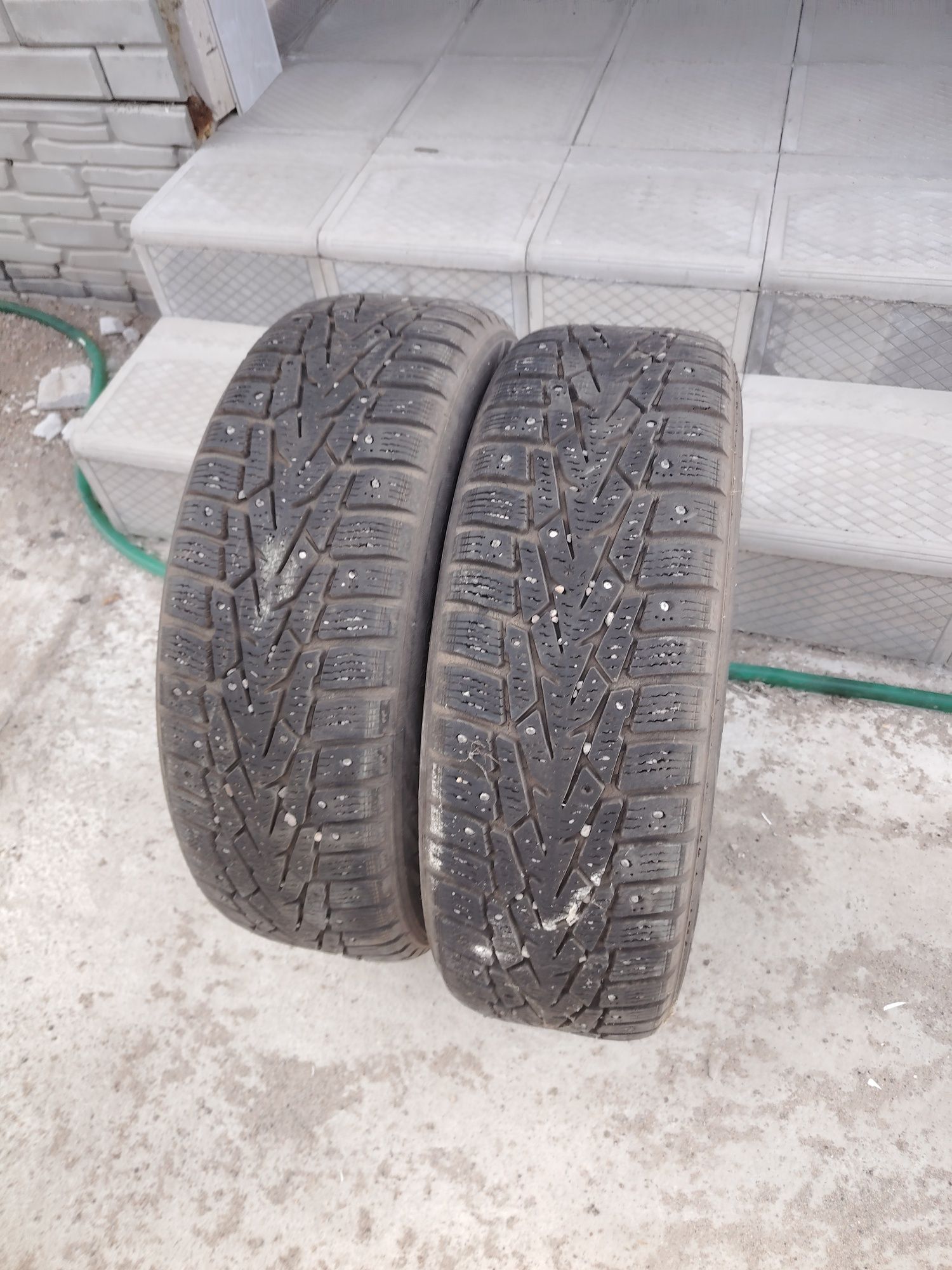 Шины 185/65 R15 nokian nordman 7.