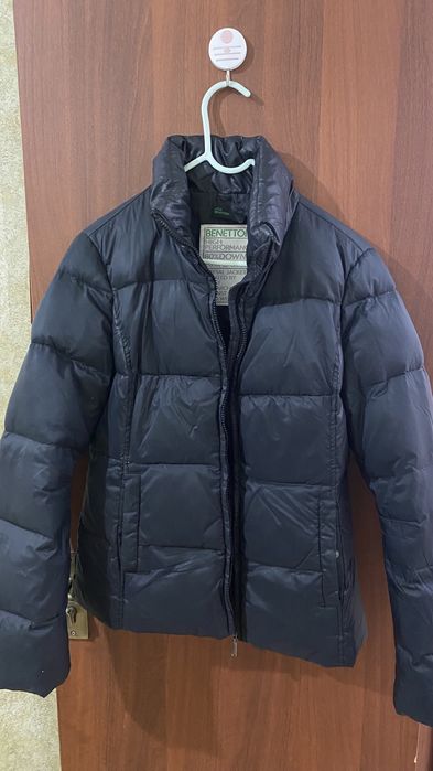 Продам куртку Benetton!