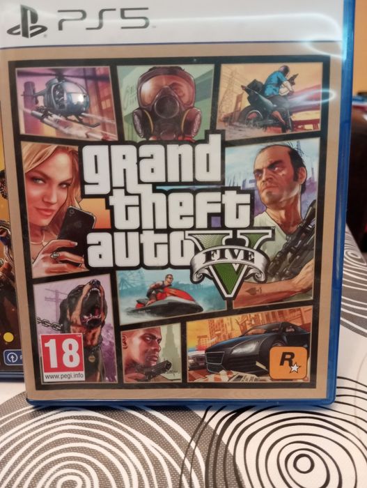 Плейстейшън  5 ..