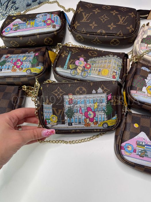 Poseta mica - Louis Vuitton cu imprimeuri