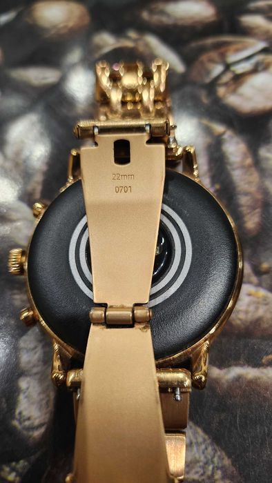 Самски смарт часовник Fossil