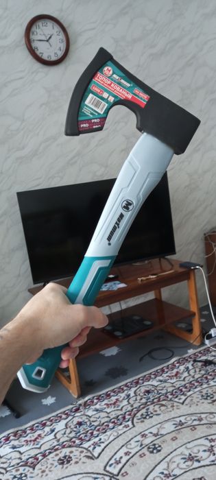 Продам новый - Кованный топор .