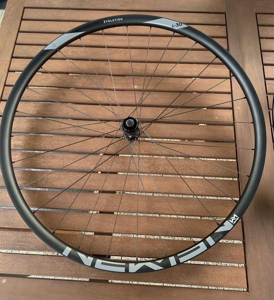 Newmen Evolution SL A-30  29” нови капли за велосипед MTB