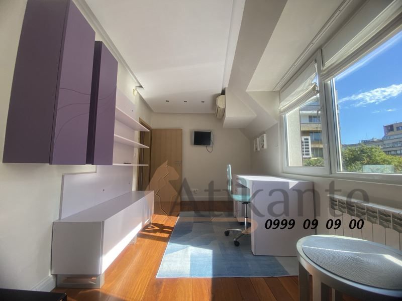 Дава се под наем Четиристаен апартамент в София, Иван Вазов - 160 кв.м за 1500 € - Снимка #10