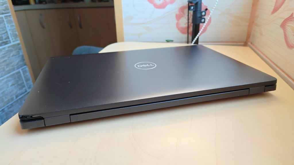 Laptop Dell Latitude_i5 8265U_8GB RAM DDR4_SSD 256GB_15.6"FHD IPS