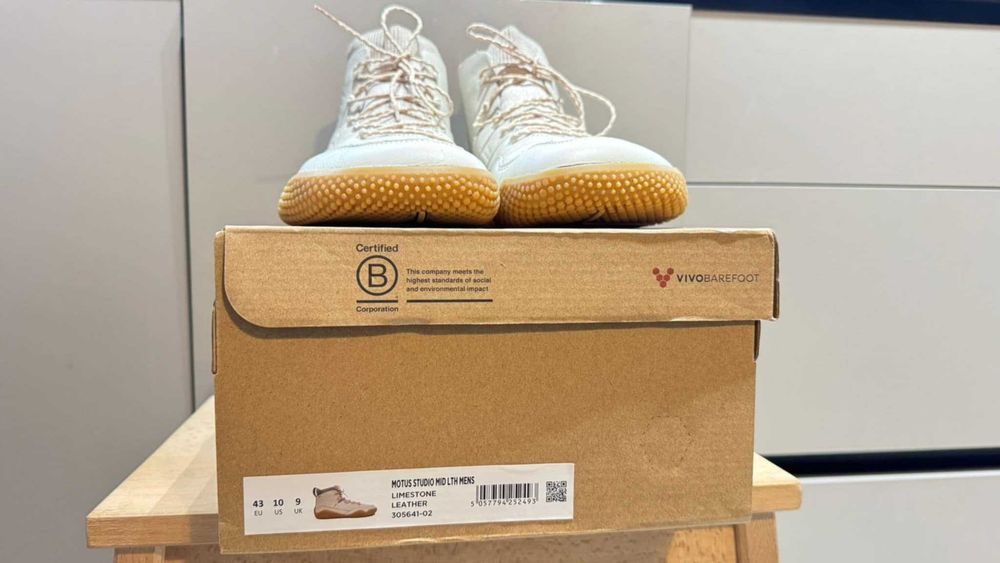 Vivobarefoot Motus Mid Leather