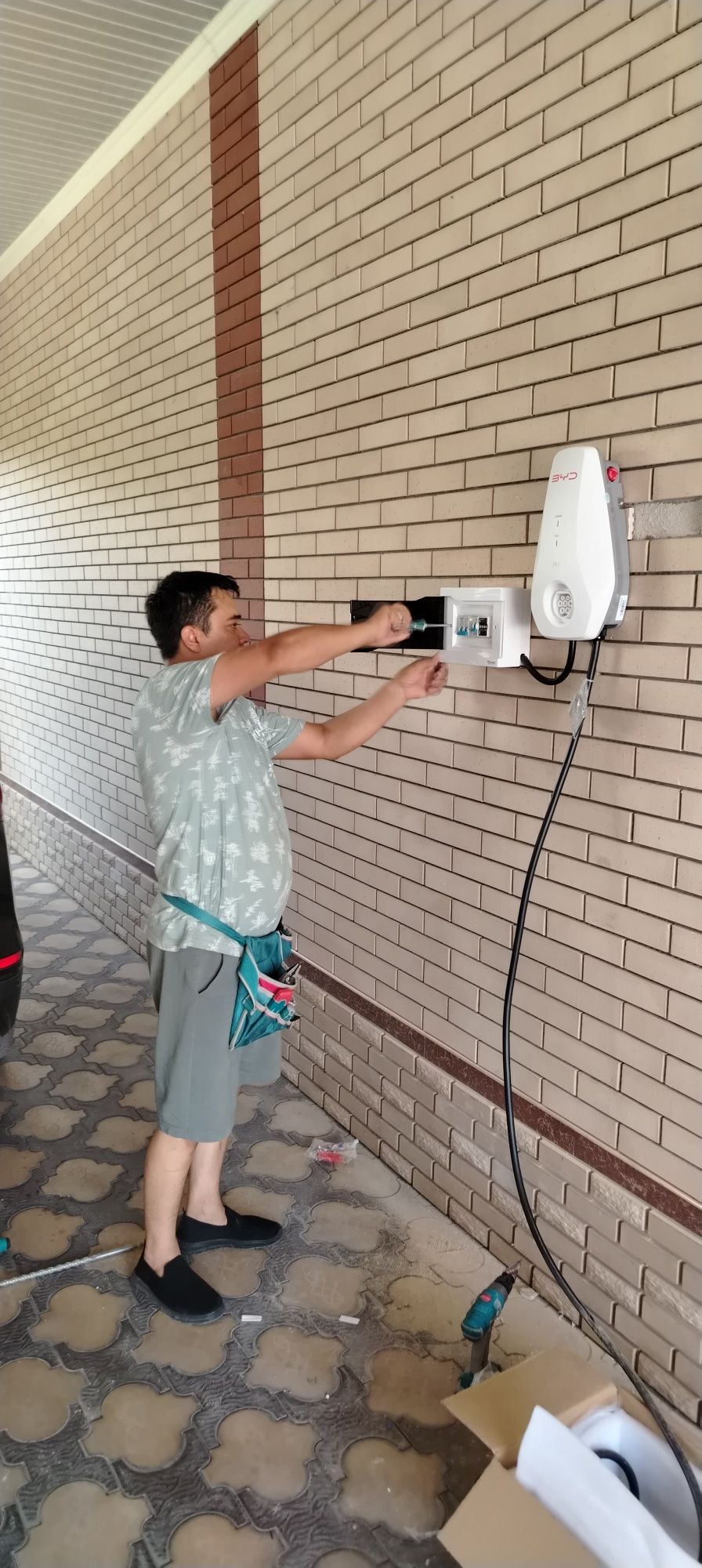 Установка зарядное устройство для Электромобилей.
7квт зарядка установ