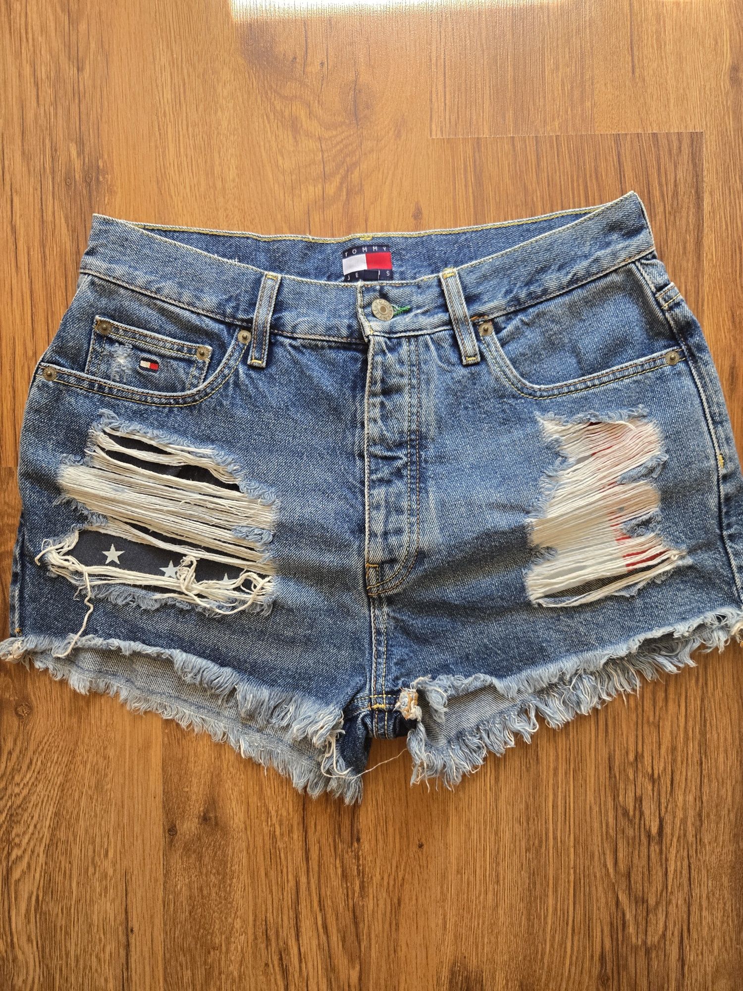 Calvin Klein Performance клин, Tommy Hilfiger, Levis къси панталонки