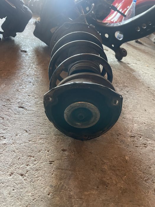 Fuzeta dreapta stanga Audi A3 8V 1.6 2.0 an 2013-2018 1.4 tsi