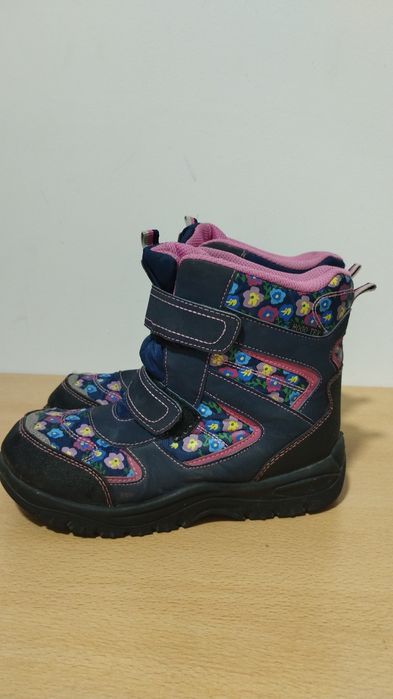 Детские сапожки.