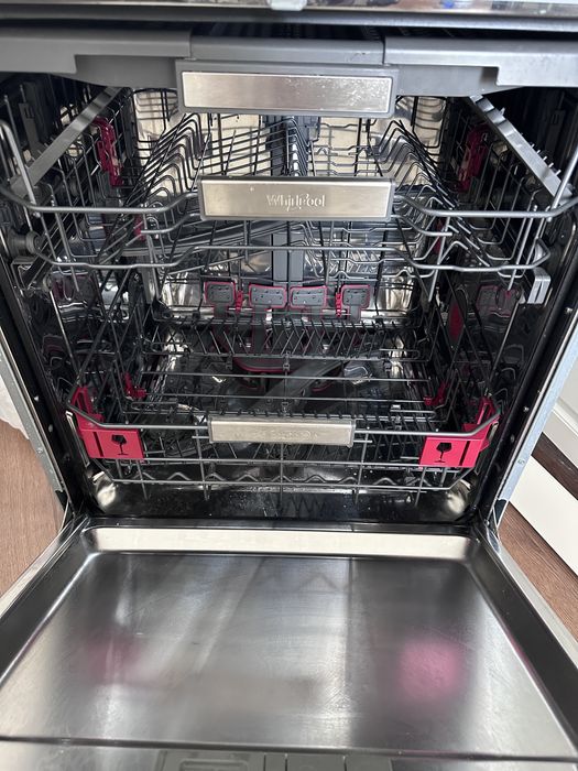 посудомоечная машина Whirlpool WIO 3033 DLG