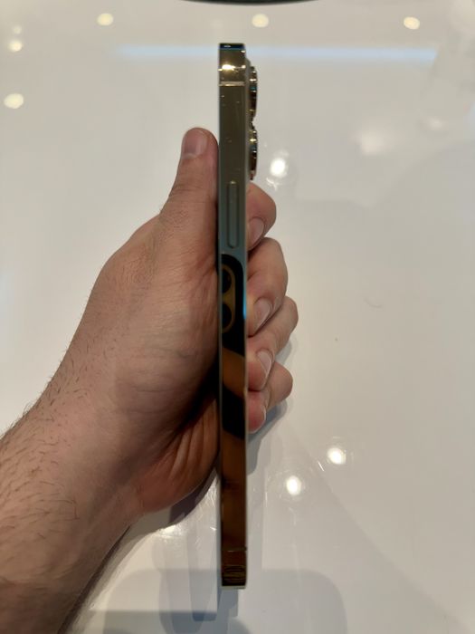 iPhone 13 Pro Max 128GB Gold в много добро състояние
