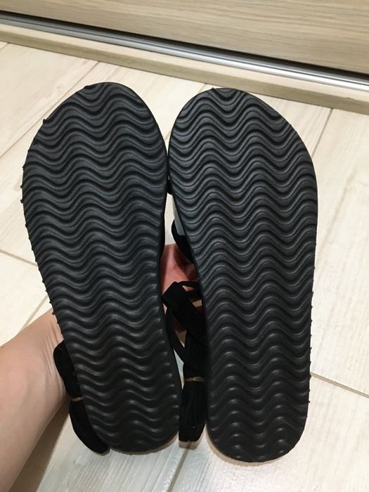 Sandale romane negre