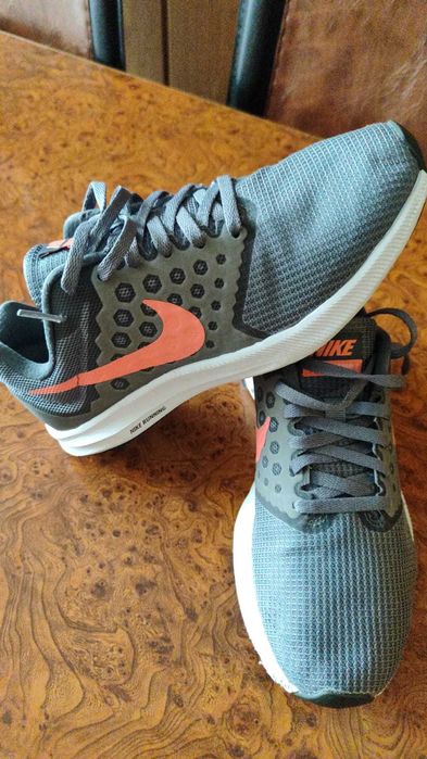 Vând adidași de pânză pentru copii