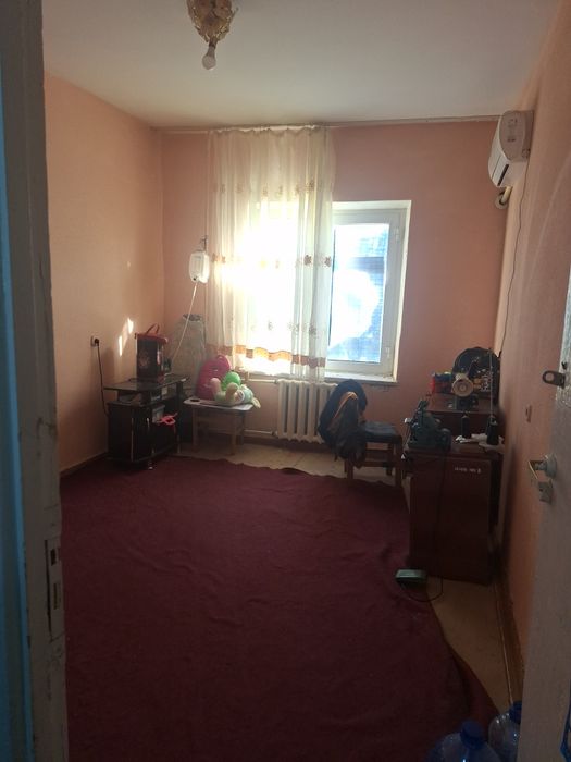 Квартира сотилади  2этаж 2хоналик  Куксарой оркасида Шарк Горболниса б