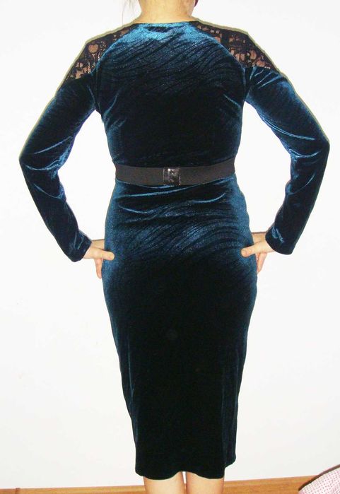 Rochie noua de seara midi, catifea verde cu dantela neagra S/M