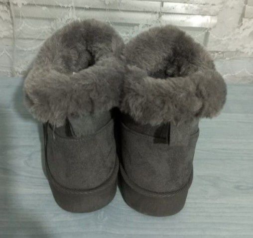 Cizme cu blană mărimea 41, marca C&A