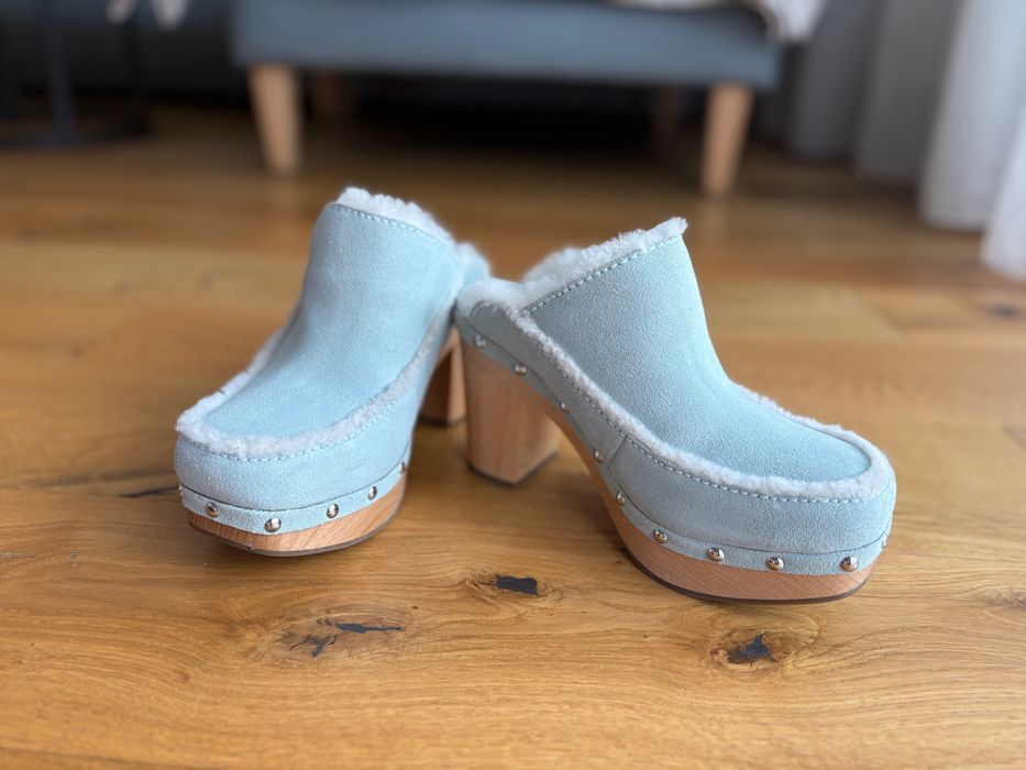 Saboți de iarnă UGG