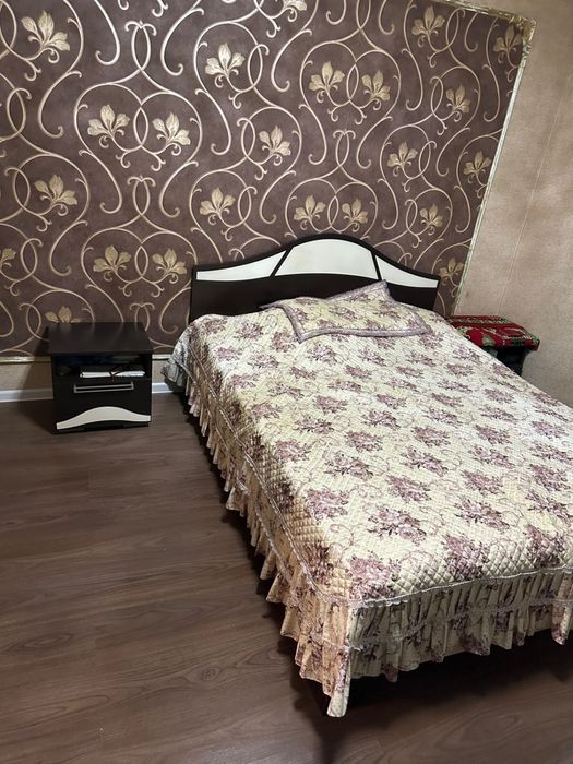Продам спальную гарнитуру