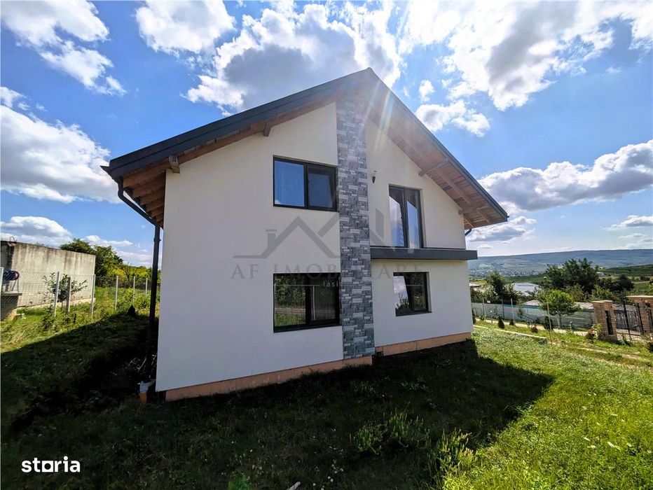 Casa noua, mobilata, 5 camere, teren 404 sau 1000 mp Chicerea