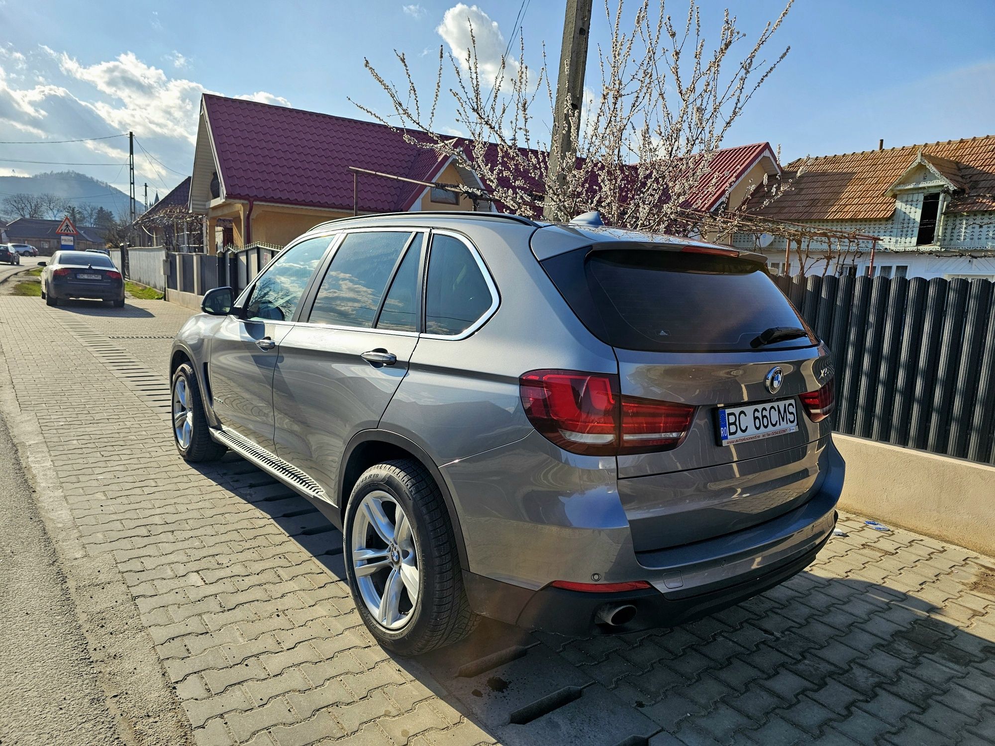 BMW X5 3.0 258 cp