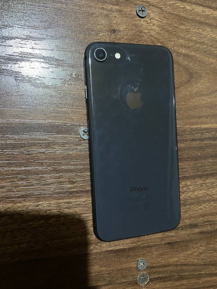 Iphone 8 64 gb chotki