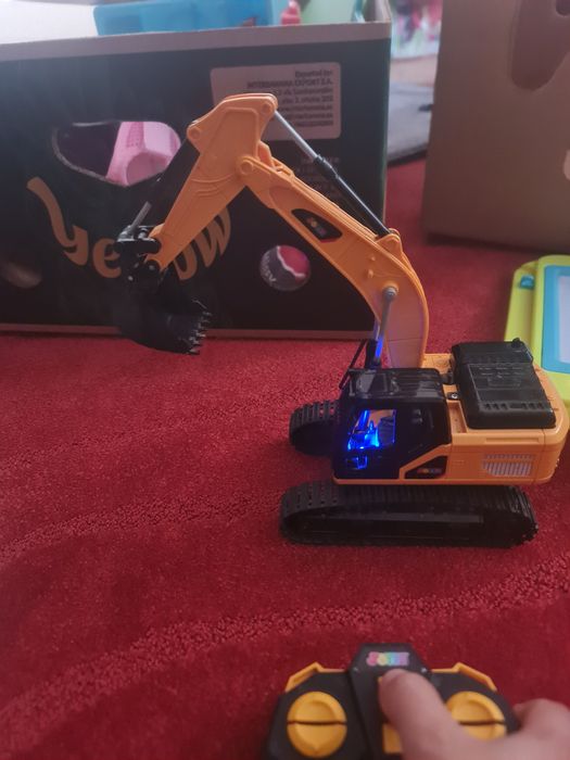 Jucarii, preturi diferite. Detalii in privat.Modific pretul pt comenzi