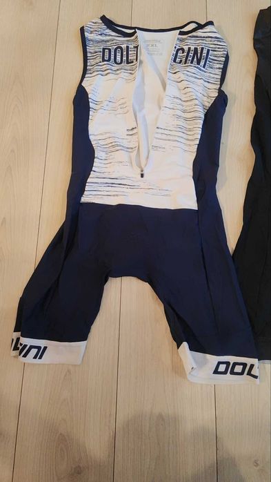 Триатлонски костюми на Doltcini