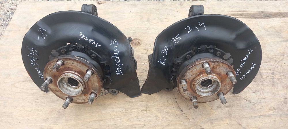 Ступица  передний Toyota Camry 30,35 2,4