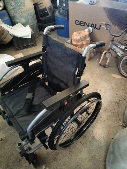 Продам Инвалидную Коляску