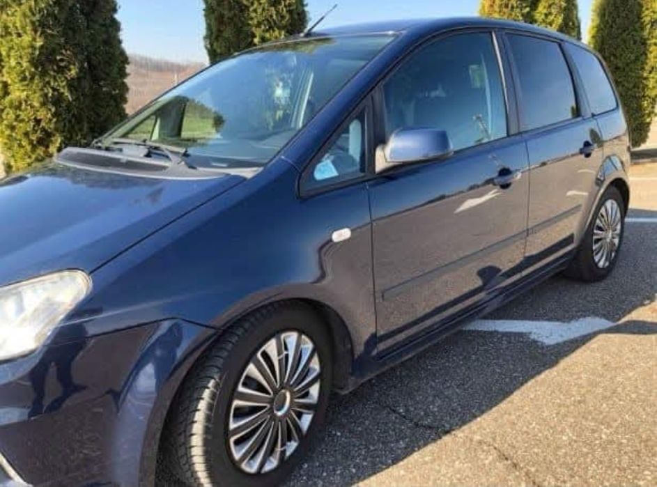 Vând Ford C-max 2009